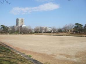 舞鶴公園（球技場）